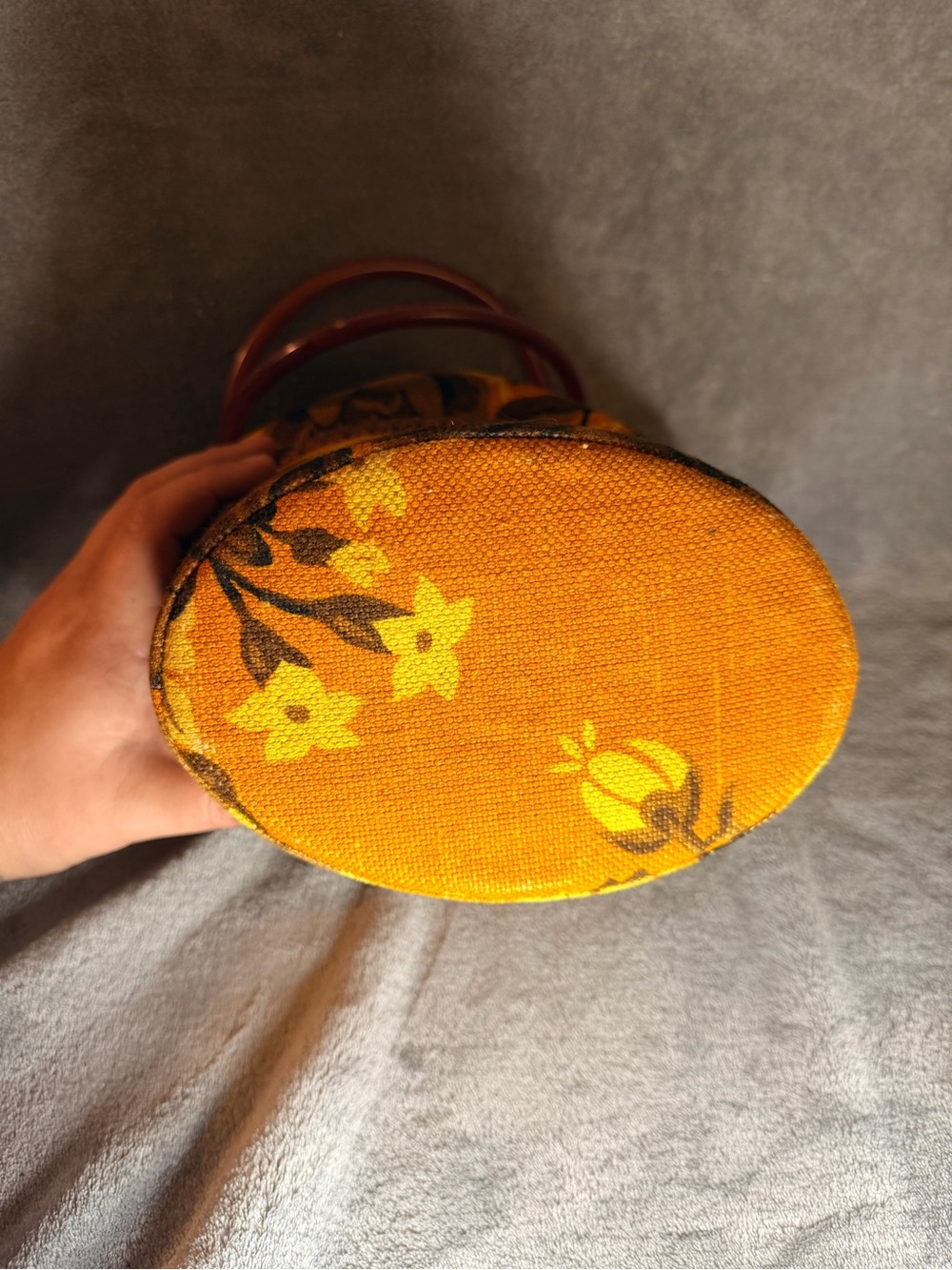 60s Homemade Floral Bucket Bag with Lucite Handles - Picture 9 of 10
